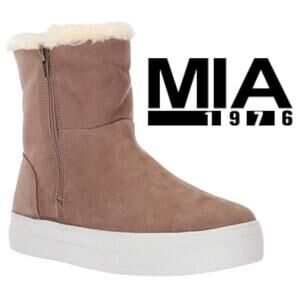 MIA Merion Womens Sherpa Lined Ankle Boot Taupe Size 9.5